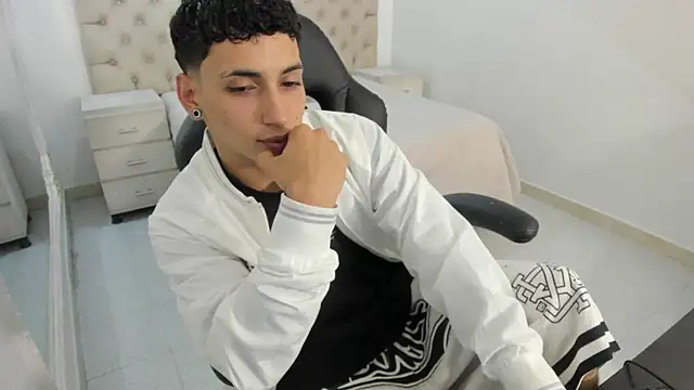 JhoanLeandro online show from 19, 10, 2025