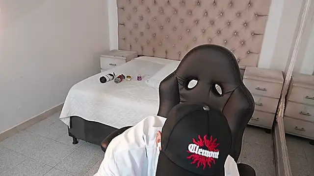 JhoanLeandro online show from 22, 2, 2026