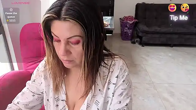 Snapshot of xxsexycutexxx chatting on 20, 9, 2025 xxsexycutexxx online show from 20, 9, 2025