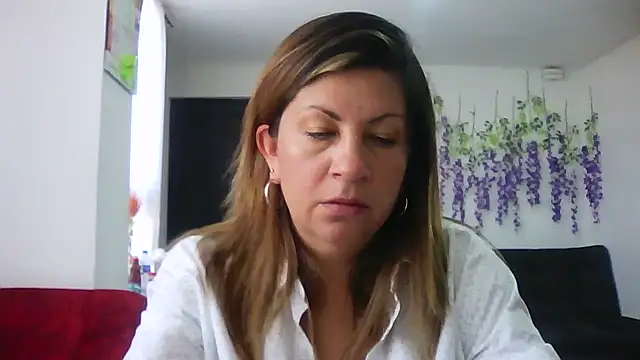 Snapshot of xxsexycutexxx chatting on 15, 10, 2025 xxsexycutexxx online show from 15, 10, 2025