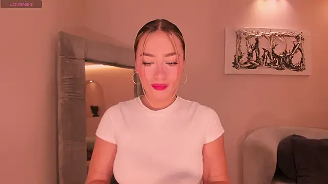 AmaiaHaywood online show from 10, 11, 2025