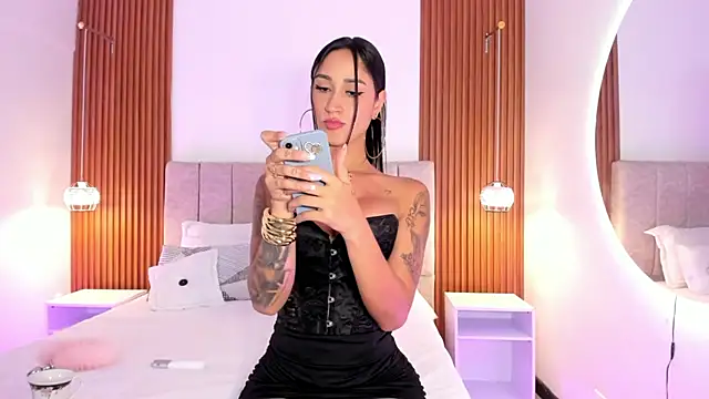 khloe-sweet online show from 6, 11, 2025