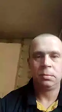 Snapshot of alex_brow_n chatting on 4, 2, 2025 alex brow n online show from 4, 2, 2025