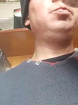 Snapshot of alex_brow_n chatting on 21, 10, 2025 alex brow n online show from 21, 10, 2025