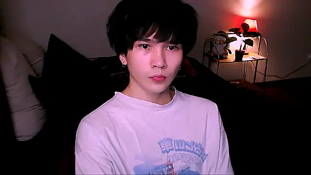 Snapshot of rennnuts chatting on 11, 11, 2025 rennnuts online show from 11, 11, 2025