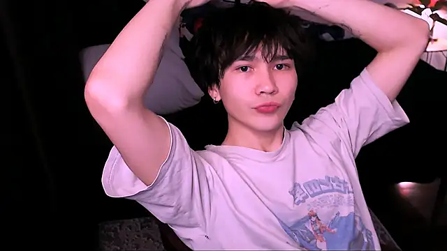 Snapshot of rennnuts chatting on 16, 11, 2025 rennnuts online show from 16, 11, 2025