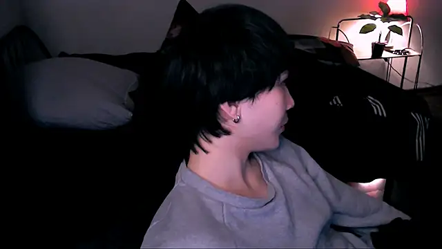 Snapshot of rennnuts chatting on 23, 11, 2025 rennnuts online show from 23, 11, 2025