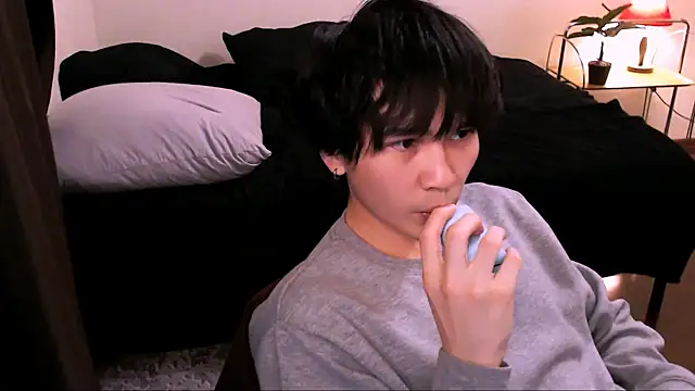 Snapshot of rennnuts chatting on 28, 11, 2025 rennnuts online show from 28, 11, 2025