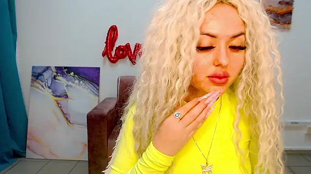 MissisCaty online show from 9, 2, 2025