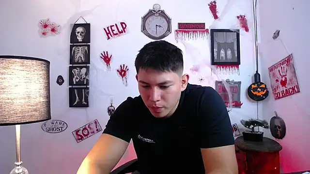 JamesCr  online show from 29, 10, 2025