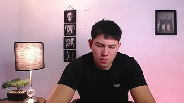 JamesCr  online show from 16, 11, 2025