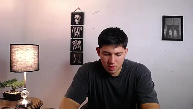 JamesCr  online show from 24, 11, 2025