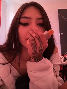 Snapshot of TayylorSexx chatting on 4, 3, 2025 TayylorSexx online show from 4, 3, 2025