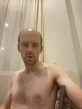 LynnAhNight online show from 20, 9, 2025