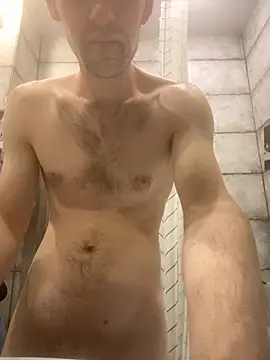 LynnAhNight online show from 22, 9, 2025