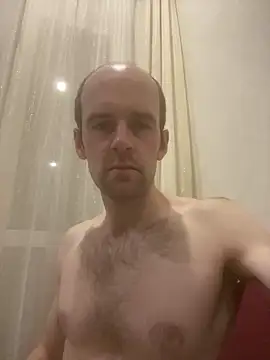 LynnAhNight online show from 3, 10, 2025