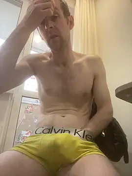 LynnAhNight online show from 2, 4, 2026