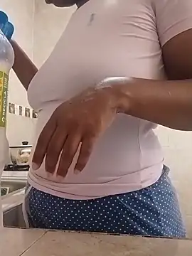 nancilove017 online show from 28, 2, 2025