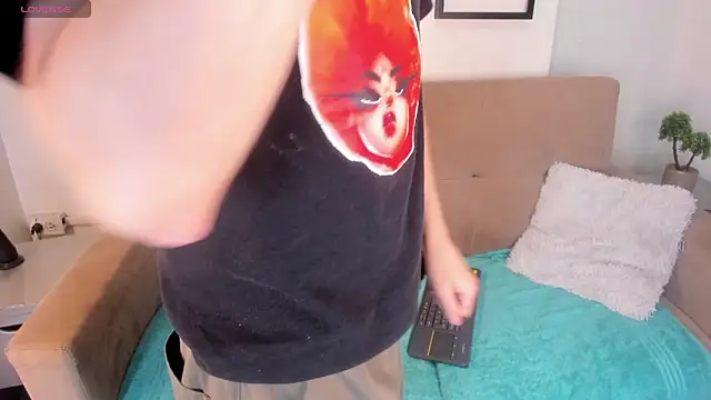 PepperTwink online show from 1, 3, 2025