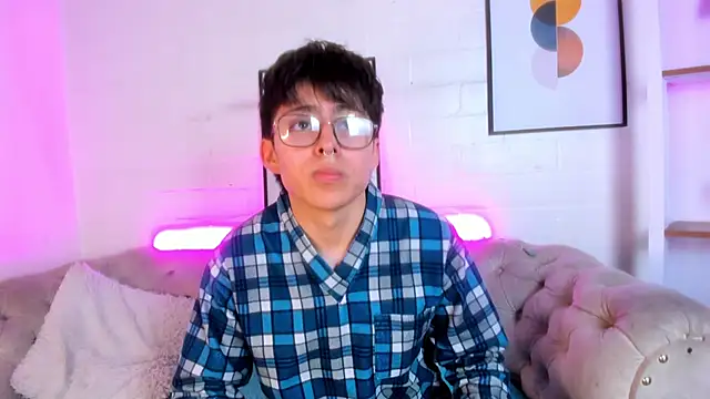 PepperTwink online show from 14, 3, 2025