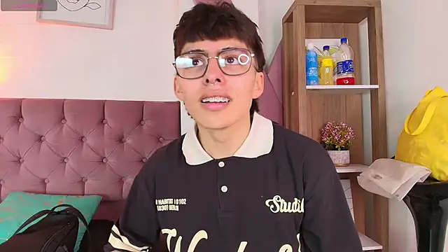 PepperTwink online show from 14, 11, 2025