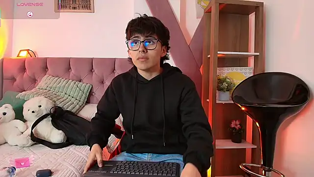 PepperTwink online show from 15, 2, 2026