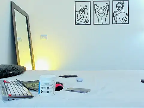 andrea cherryy online show from 16, 3, 2026