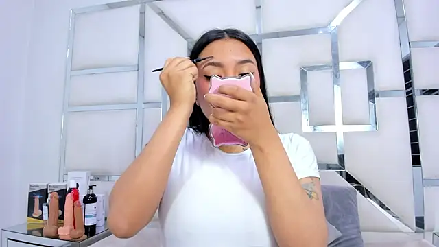 ZoeWan69 online show from 19, 11, 2025