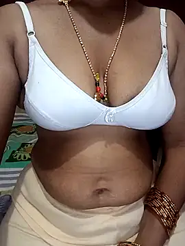 Snapshot of varsha-milky1 chatting on 4, 2, 2025 varsha-milky1 online show from 4, 2, 2025