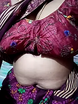 Snapshot of varsha-milky1 chatting on 5, 2, 2025 varsha-milky1 online show from 5, 2, 2025