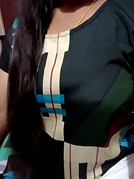 Snapshot of varsha-milky1 chatting on 7, 2, 2025 varsha-milky1 online show from 7, 2, 2025