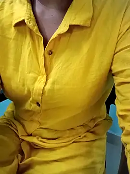 Snapshot of varsha-milky1 chatting on 8, 2, 2025 varsha-milky1 online show from 8, 2, 2025