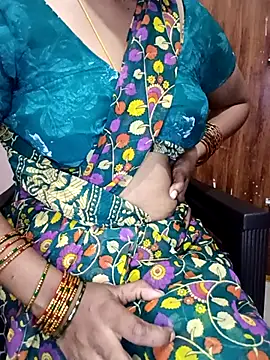 Snapshot of varsha-milky1 chatting on 9, 2, 2025 varsha-milky1 online show from 9, 2, 2025