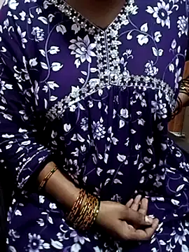 Snapshot of varsha-milky1 chatting on 10, 2, 2025 varsha-milky1 online show from 10, 2, 2025