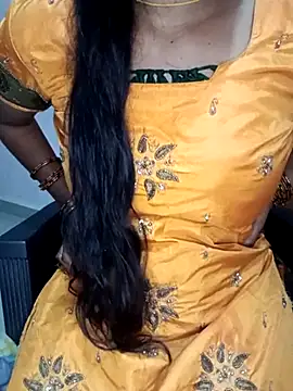 Snapshot of varsha-milky1 chatting on 12, 2, 2025 varsha-milky1 online show from 12, 2, 2025