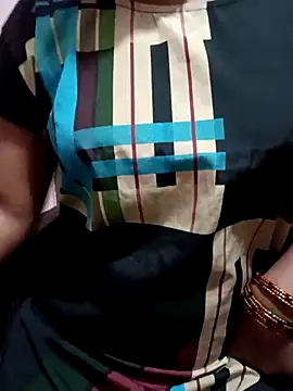 Snapshot of varsha-milky1 chatting on 15, 2, 2025 varsha-milky1 online show from 15, 2, 2025