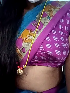 Snapshot of varsha-milky1 chatting on 25, 2, 2025 varsha-milky1 online show from 25, 2, 2025