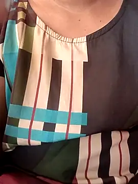 Snapshot of varsha-milky1 chatting on 16, 3, 2025 varsha-milky1 online show from 16, 3, 2025