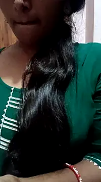 Snapshot of varsha-milky1 chatting on 22, 3, 2025 varsha-milky1 online show from 22, 3, 2025