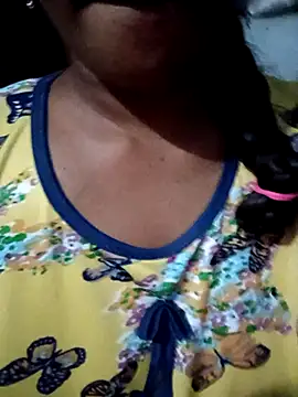 Snapshot of varsha-milky1 chatting on 21, 9, 2025 varsha-milky1 online show from 21, 9, 2025