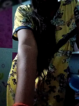 Snapshot of varsha-milky1 chatting on 22, 9, 2025 varsha-milky1 online show from 22, 9, 2025