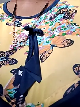 Snapshot of varsha-milky1 chatting on 23, 9, 2025 varsha-milky1 online show from 23, 9, 2025