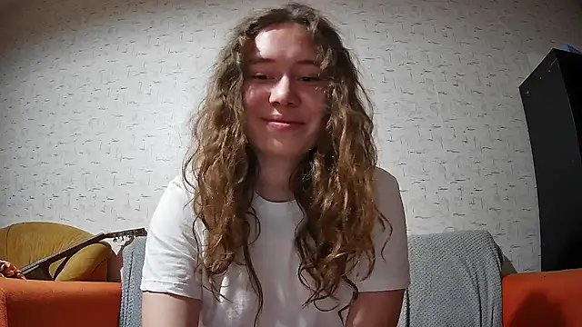 girliemilk online show from 16, 9, 2025