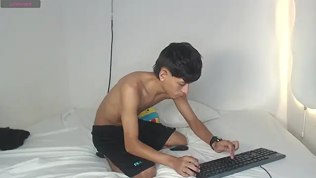 Snapshot of the_murderer chatting on 7, 3, 2025 the murderer online show from 7, 3, 2025