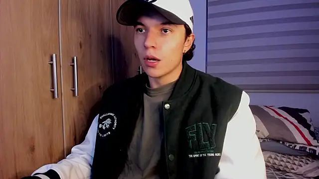 Mastrangelo xxx online show from 23, 12, 2025