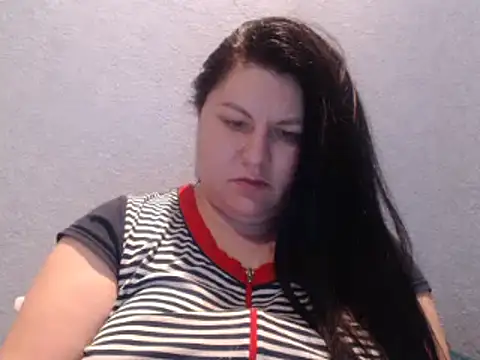 KiraSwee online show from 23, 2, 2025