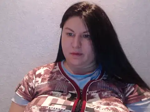 KiraSwee online show from 27, 2, 2025