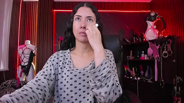 XiaQueen online show from 31, 10, 2025