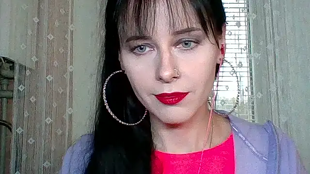 LuminousLady online show from 10, 10, 2025