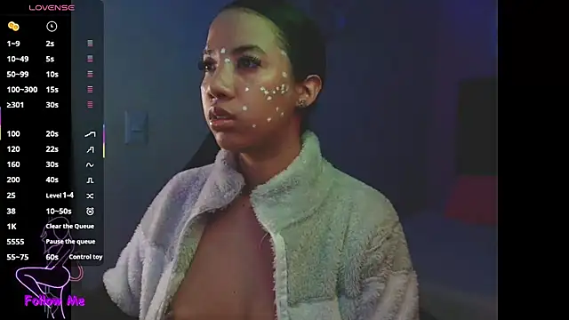 SallyWhitee online show from 3, 11, 2025